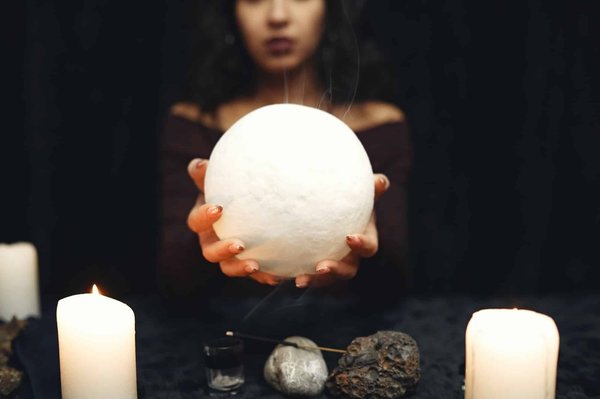 Voyant à Paris : profitez d'une guidance spirituelle et émotionnelle