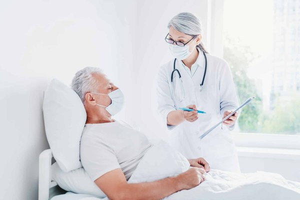 Comment les cliniques privées d'Anjou gèrent-elles les cas de COVID-19 ?