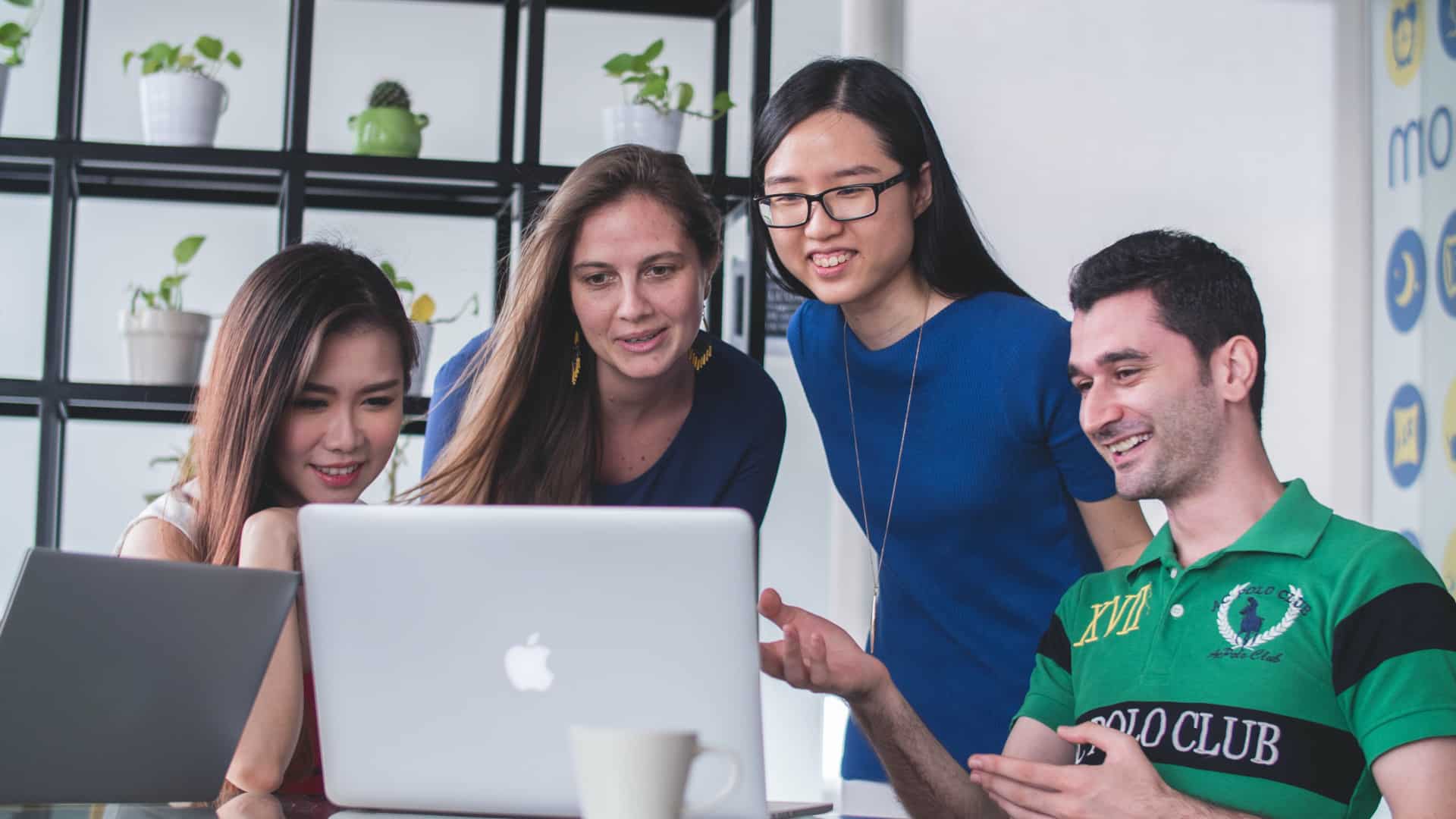 Jeune diplômé : utilise une plateforme de recherche d'emploi belge !